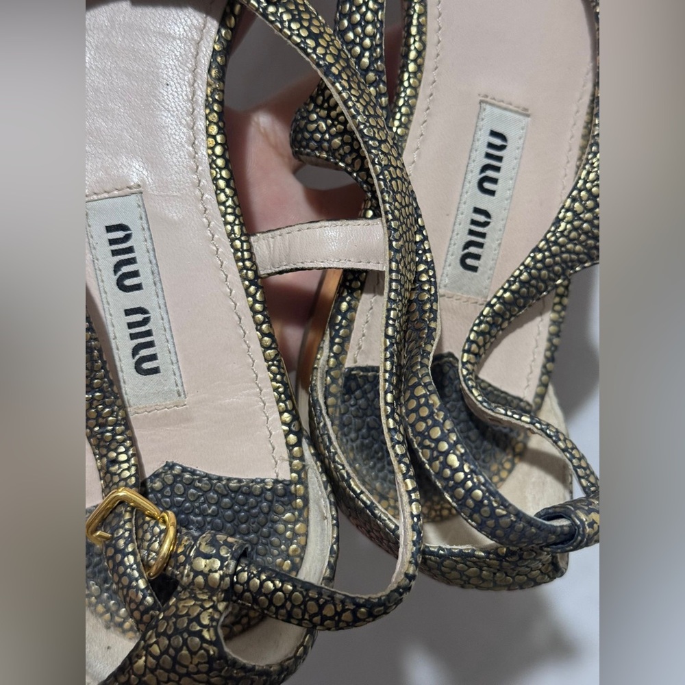 Miu Miu Metallic Gold Bow Sandals - Picture 5 of 8